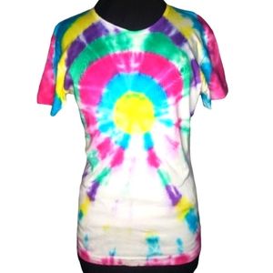 Bullseye tie dye tee